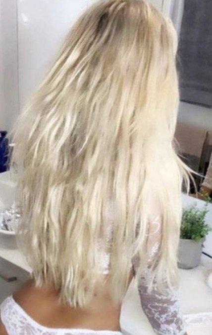 Woman Is Being Called The \’World\’s Hottest Grandma\’, See For Yourself When She Turns Around Check Comment