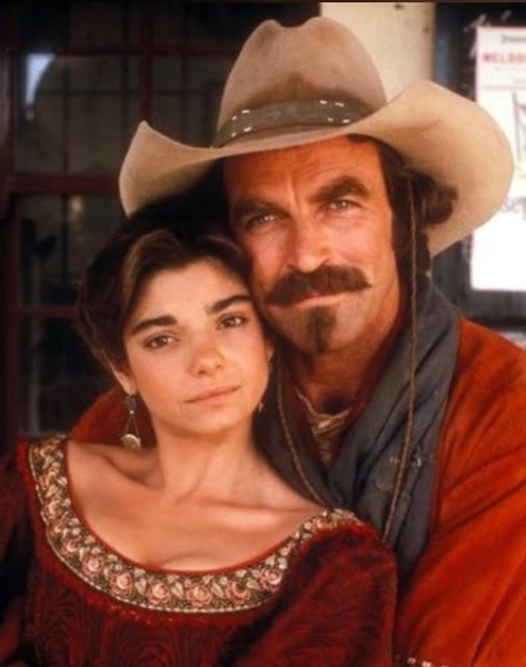 What happened to Laura San Giacomo? This is her today Check the 1st comment 👇👇