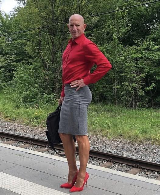 A straight, married father of three says he’s been wearing skirts and heels to work for years…Check👇👇👇