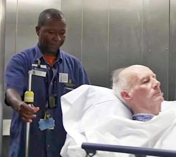 He was hired to wheel patients to their rooms and had no idea cameras were recording him.🥺🙏👇