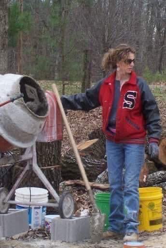 He Abused Her for Years — So She Took Her Kids and Built a New Life from Nothing 💔🏚️👇