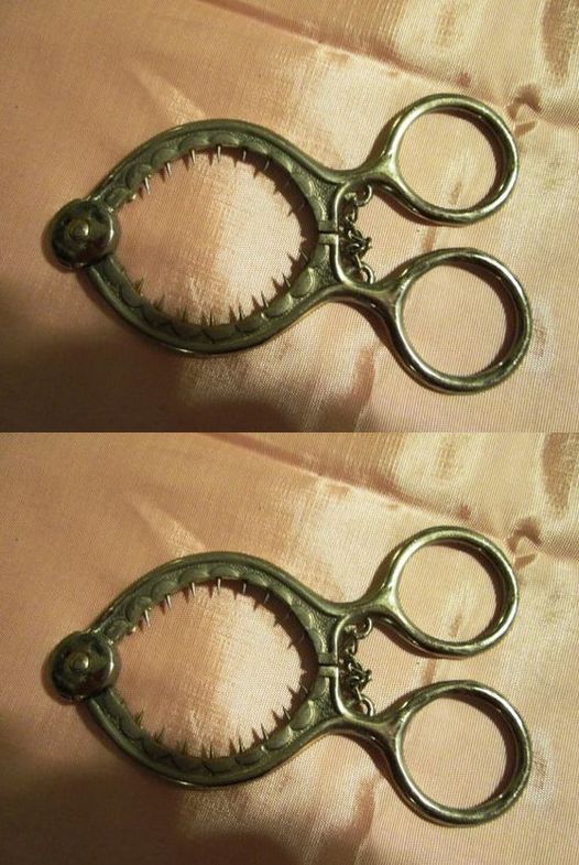 While cleaning out our grandparents’ house, my kid found this in one of the drawers. What is it? I’ve never seen or had anything like this⤵️