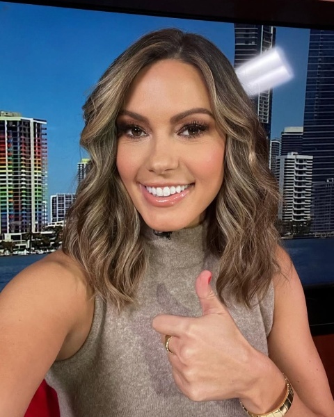 Lisa Boothe is surely one of the prettiest Fox News personalities, and does a really good job, but apart from that there’s little that we know about her personal life — when the cameras are off, Lisa’s life remains a mystery and many wonder who she was before FOX News while others ask about her relationship status, and past relationships. When you find out who Lisa is behind the cameras, you will be surprised 👇😮👀