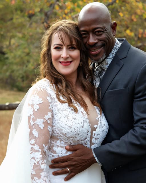 I Married My Dad’s Friend — But on Our Wedding Night He Said ‘I Should’ve Told You Sooner,’ and What I Walked In On Left Me Frozen 😳💔