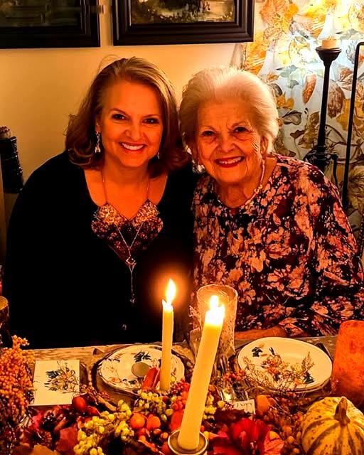 I OPENED MY MOM’S SECRET CLOSET AFTER SHE DIED — AND EVERYTHING CHANGED 😳💔 What I found inside completely rewrote everything I thought I knew about her. The truth will leave you speechless. 👇