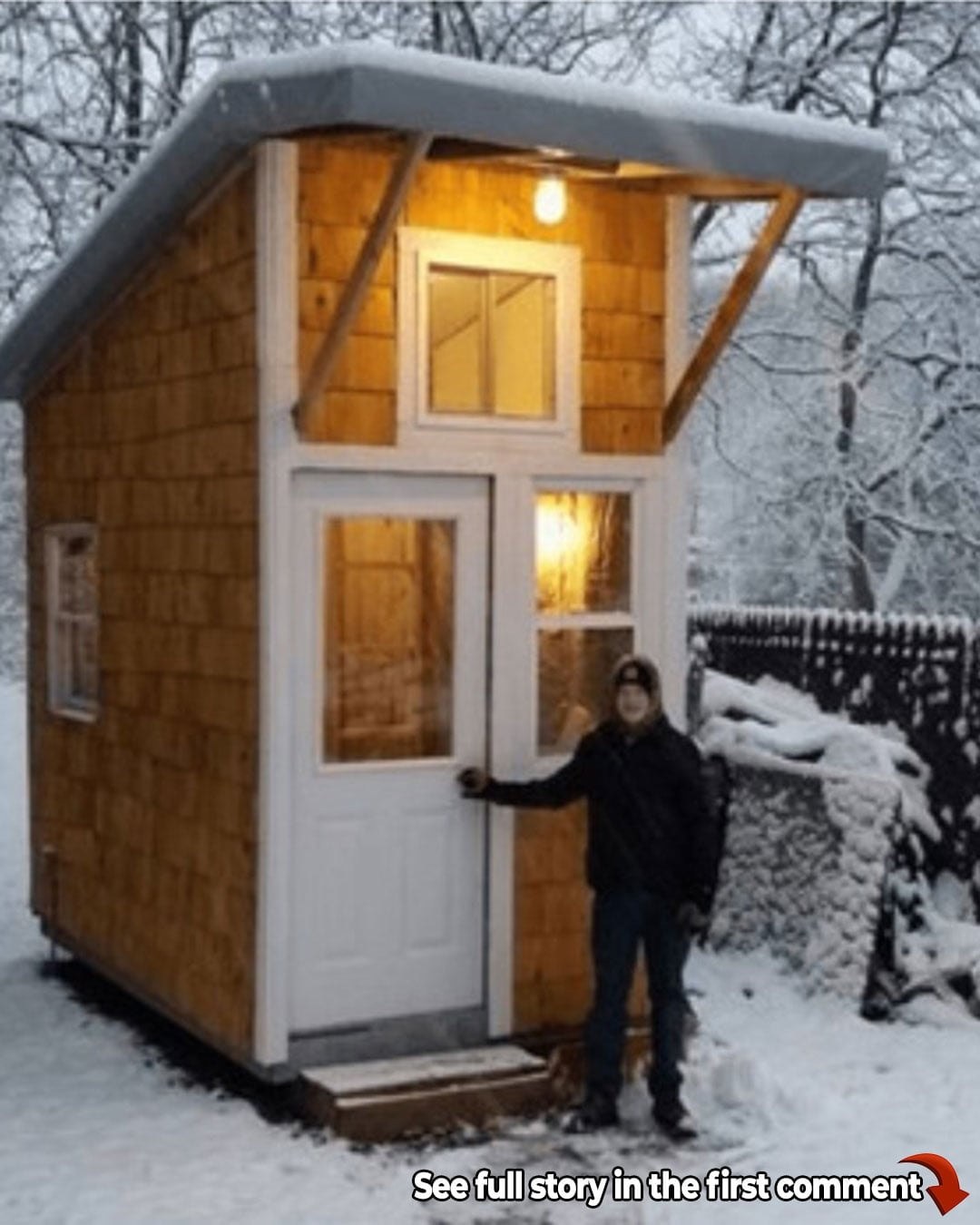 His friends made fun of him for living in an 8-square-meter home… but the moment they saw the inside, everything changed. Some were even embarrassed for ever doubting him. The transformation is incredible — and the entire place cost about as much as a new iPhone. 😳 👉 Check first comment