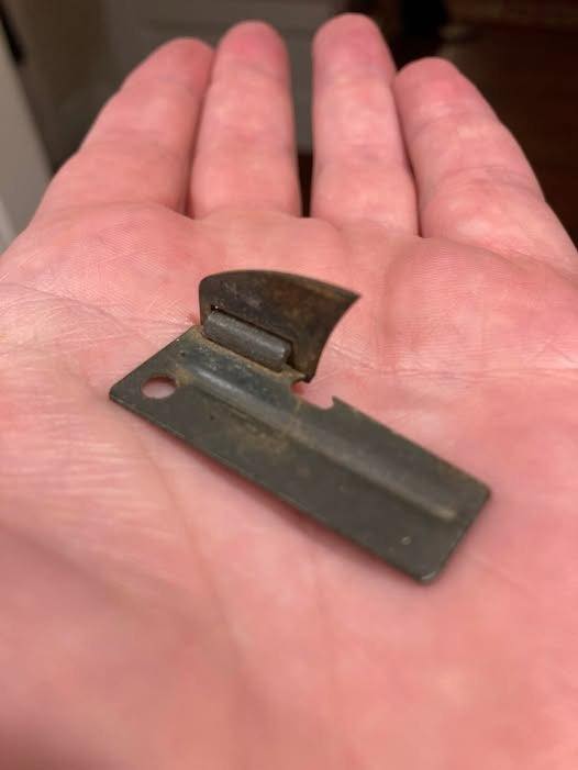 Metal thing with a folding sharp tip, found this in the kitchen. It’s pretty small. What is this thing? Check the comments… ⬇️⬇️