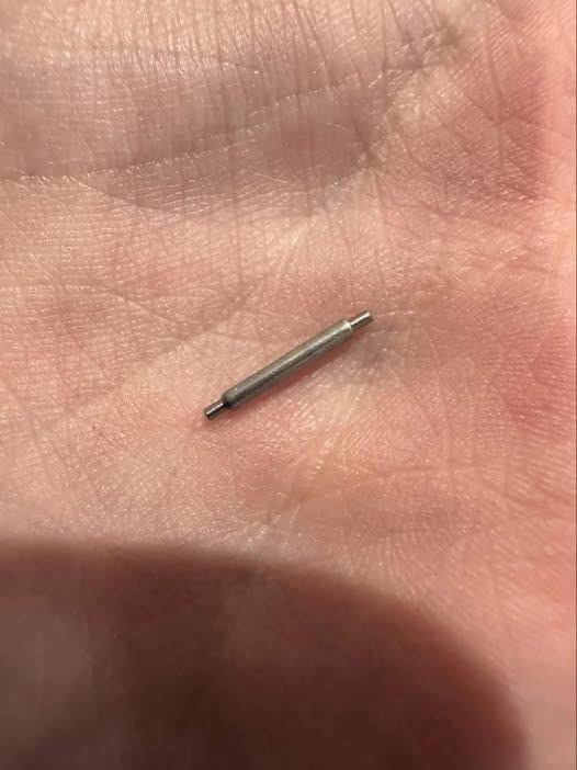 “Bet you have no idea what this tiny metal thing is used for 😏” (Check In First comment👇)