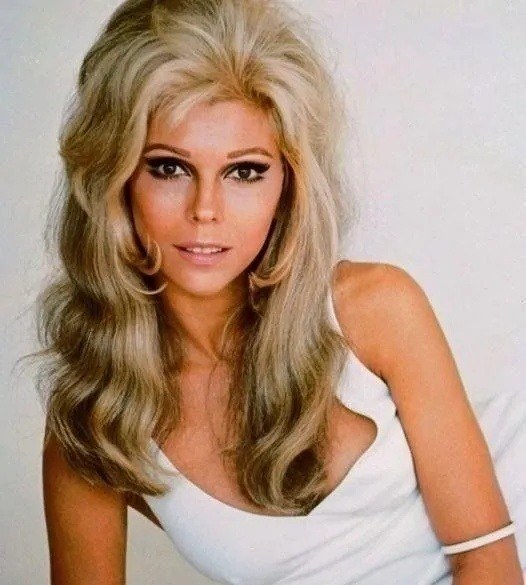 “At 83, Nancy Sinatra still turns heads – see her latest photos…” (Check In First comment👇)