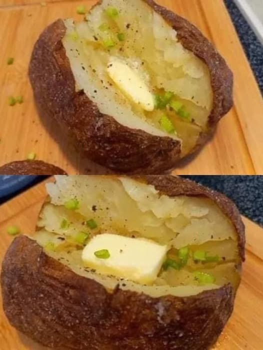 Baked Potato🥔. This is the fastest way to make baked potatoes, ready in minutes. It’s crispy on the outside, perfectly cooked and fluffy on the inside ❤️😋 Must express something to keep getting my recipes…. Thank you… Recipe in the first comment