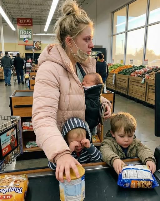 I paid for baby formula for a struggling mom — the next day, a soldier stood at my door with news I never expected 👀👇