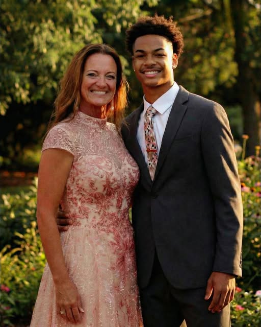 She Took Her Mom to Prom — Stepsister Mocked Her Until Dad Stepped In and Said ONE Sentence That Changed Everything 😳🔥👇