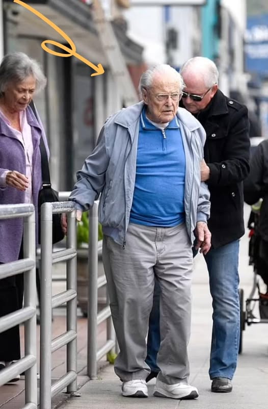 Still going strong at 98 😍 A true screen legend quietly celebrated another birthday, yet his films, charisma, and unforgettable roles continue to inspire and touch hearts across generations. His legacy of talent, dignity, and timeless appeal lives on. Who is this remarkable man? Find out… (Check In First comment👇)